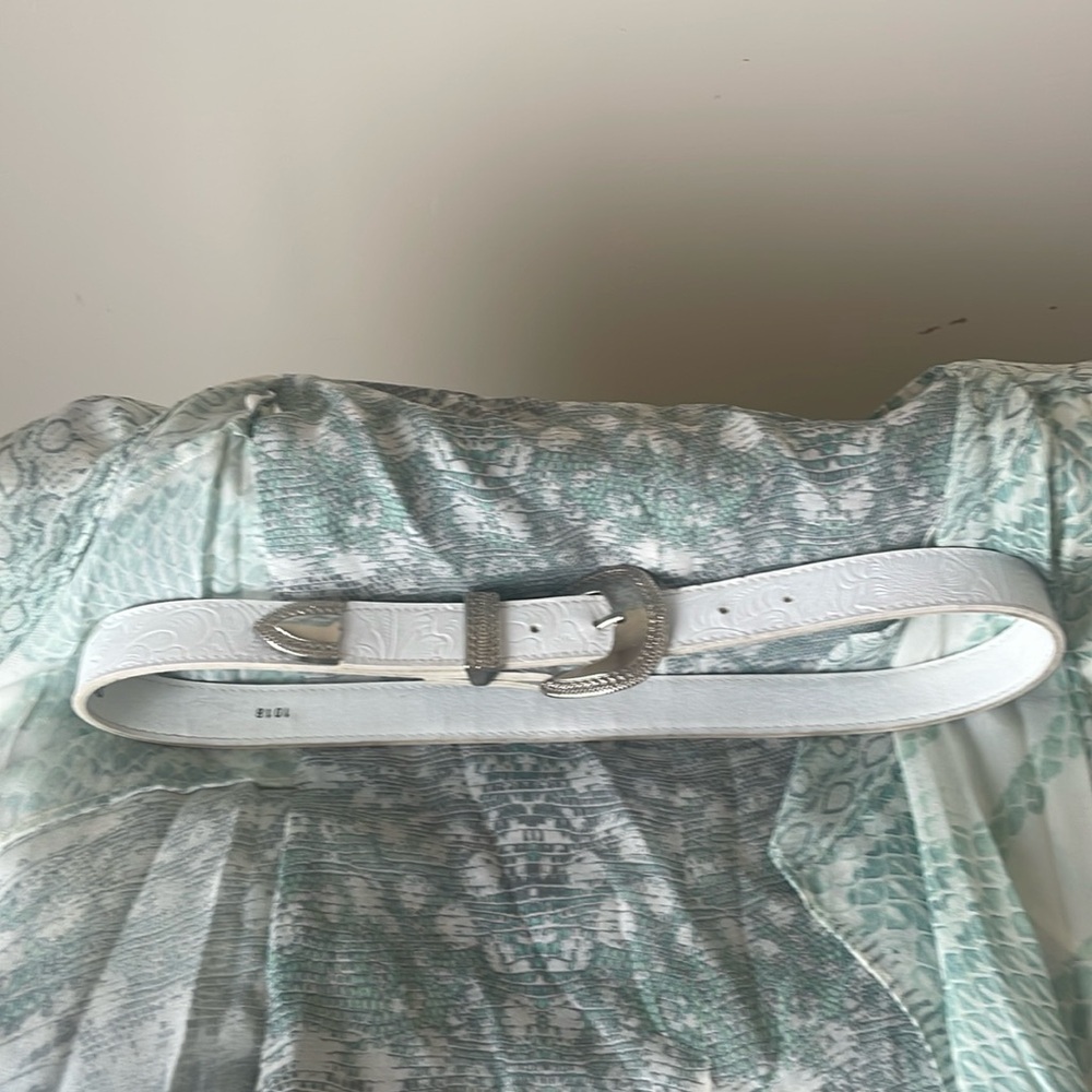 Ribco Western Embossed White Belt